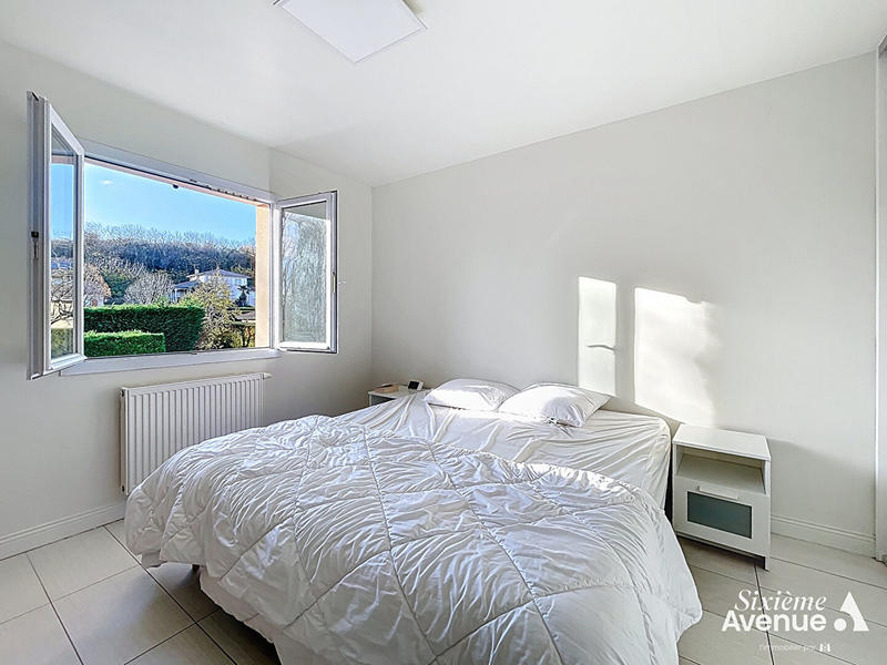 Maison - 181 m² - 8 pièces