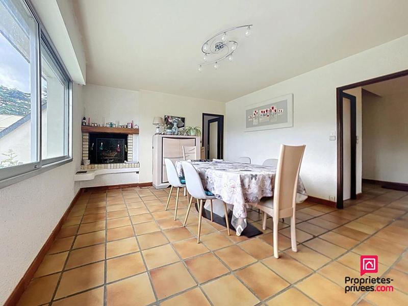 Maison - 280 m² - 10 pièces