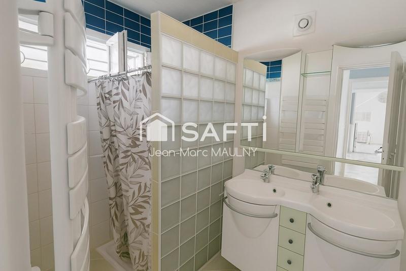 Maison - 190 m² - 8 pièces