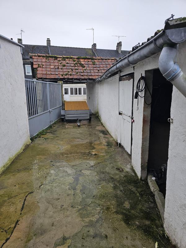 Maison - 121 m² - 6 pièces