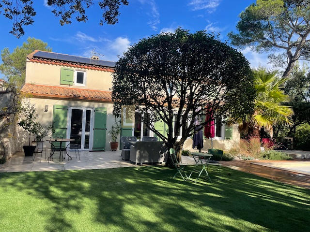 Maison - 217 m² - 6 pièces