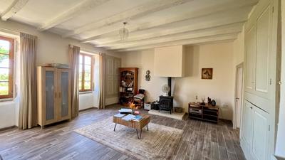 Maison - 240 m² - 6 pièces