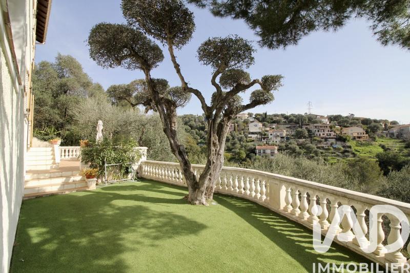 Maison - 186 m² - 6 pièces