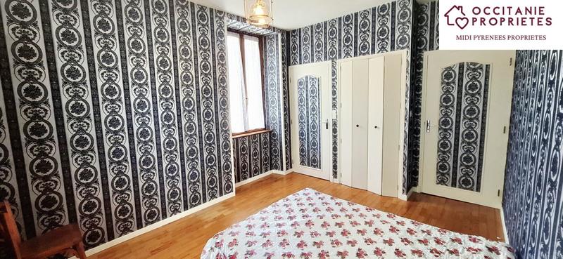 Maison de village - 227 m² - 9 pièces