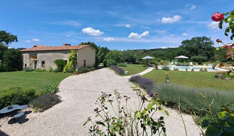 Maison - 285 m² - 6 pièces