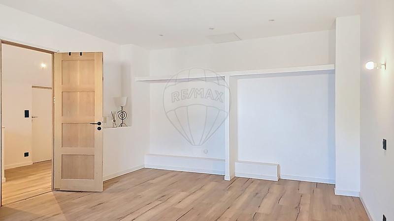 Villa - 243 m² - 7 pièces