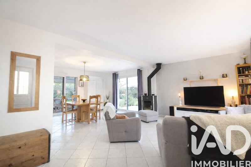 Maison - 140 m² - 5 pièces