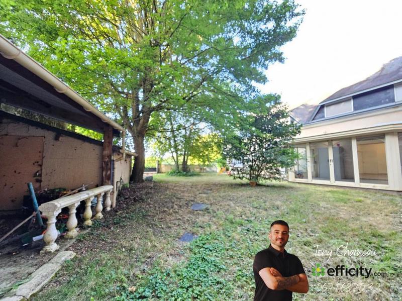 Maison - 280 m² - 6 pièces