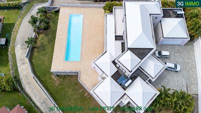 Villa - 300 m² - 8 pièces