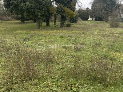 Terrain - 1 500 m²