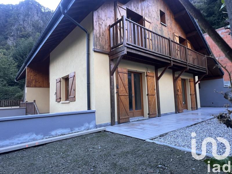 Maison - 121 m² - 5 pièces