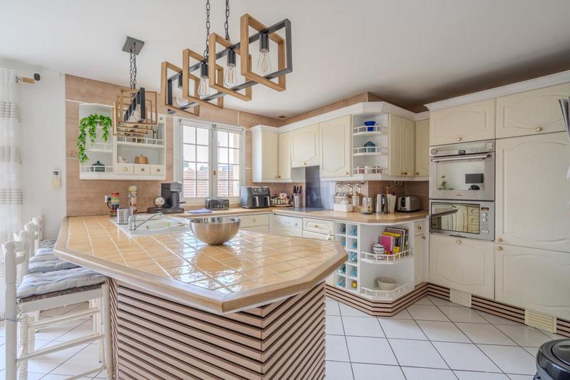 Maison - 110 m² - 5 pièces