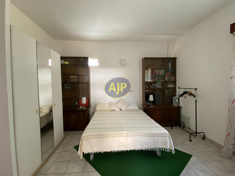 Villa - 250 m² - 11 pièces