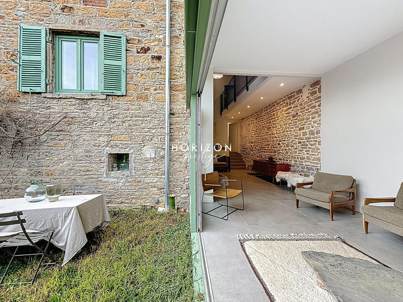 Maison ancienne - 245 m² - 10 pièces