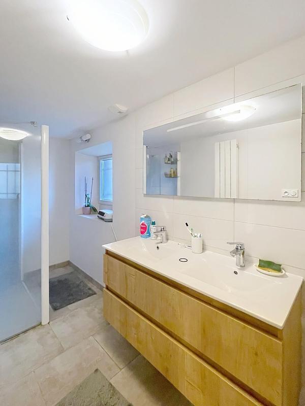 Maison - 180 m² - 5 pièces