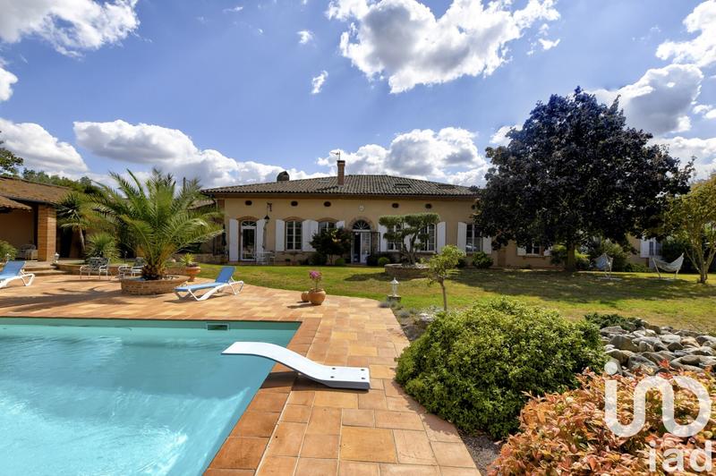 Maison - 435 m² - 11 pièces