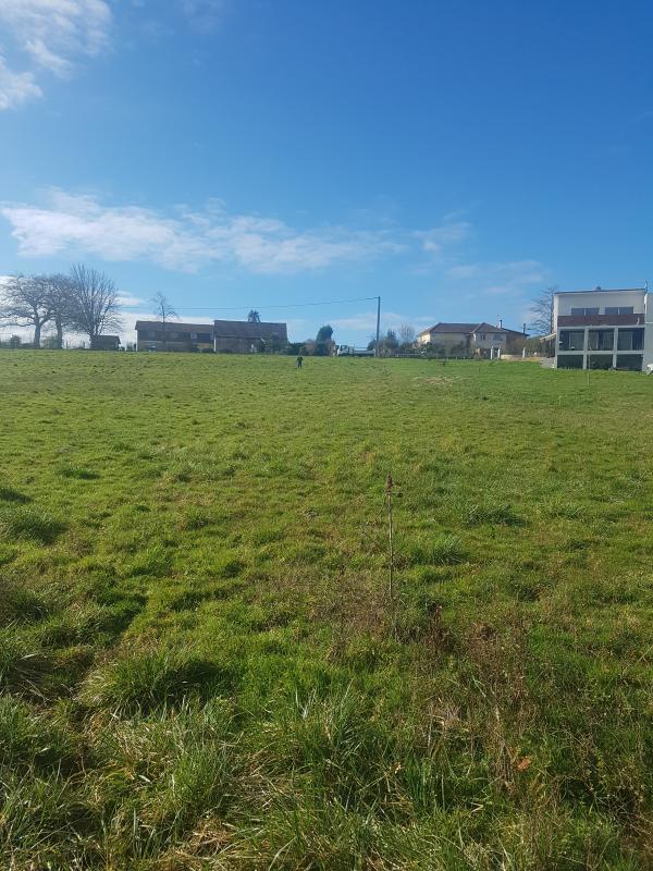 Terrain constructible - 1 575 m²