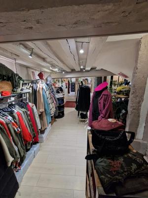 Fonds de commerce - Local commercial - 150 m²