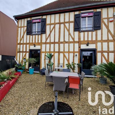 Maison de village - 300 m² - 13 pièces