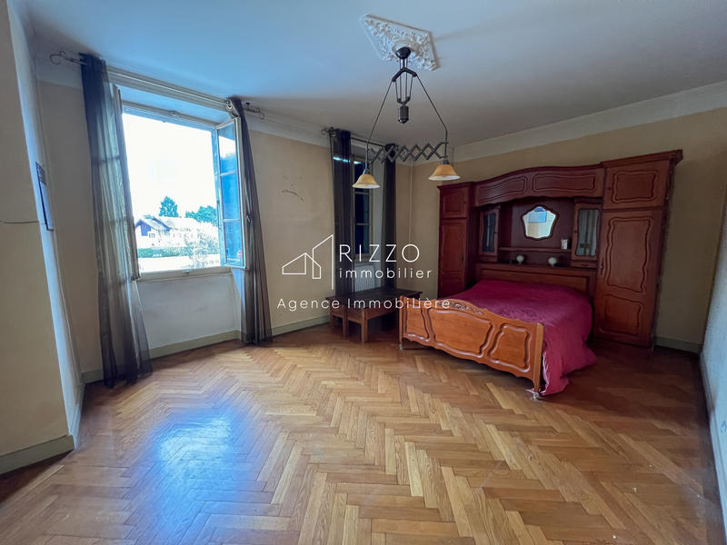 Maison - 192 m² - 8 pièces