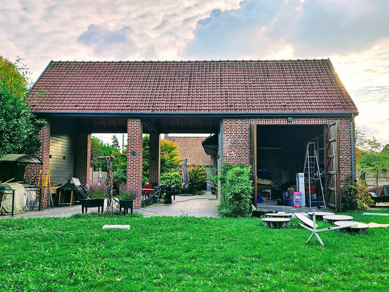 Maison - 250 m² - 9 pièces