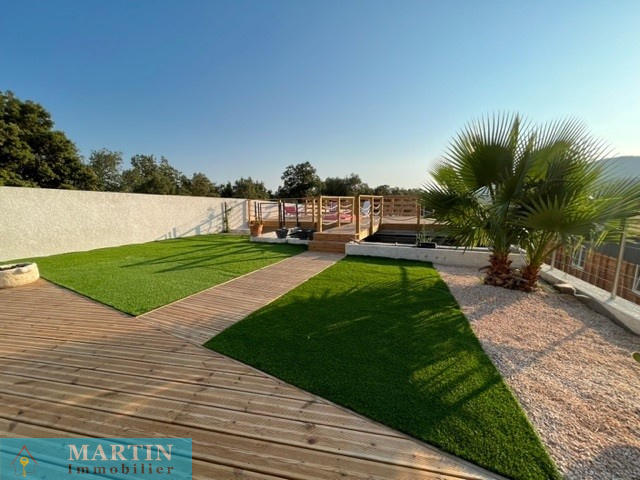 Villa - 200 m² - 6 pièces