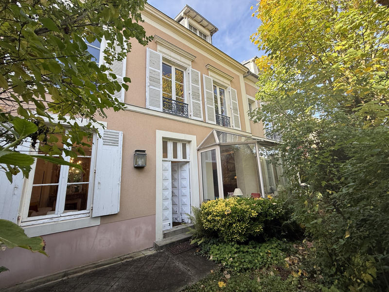 Maison - 191 m² - 7 pièces