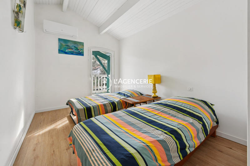 Maison traditionnelle - 139 m² - 7 pièces