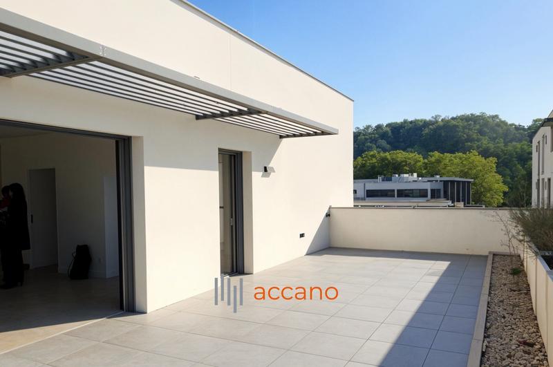 Appartement - 105 m² - 5 pièces