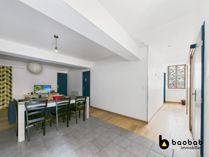 Appartement - 86 m² - 4 pièces