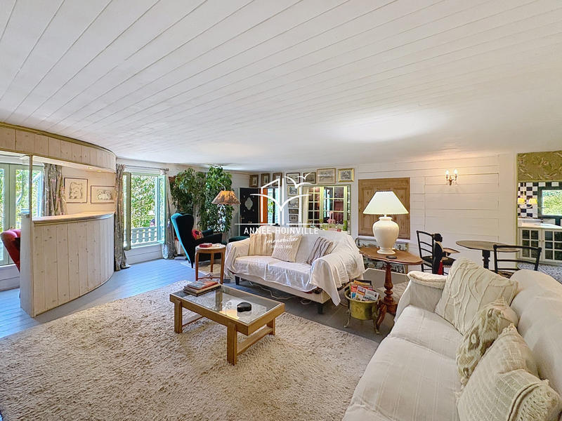 Maison ancienne - 286 m² - 7 pièces