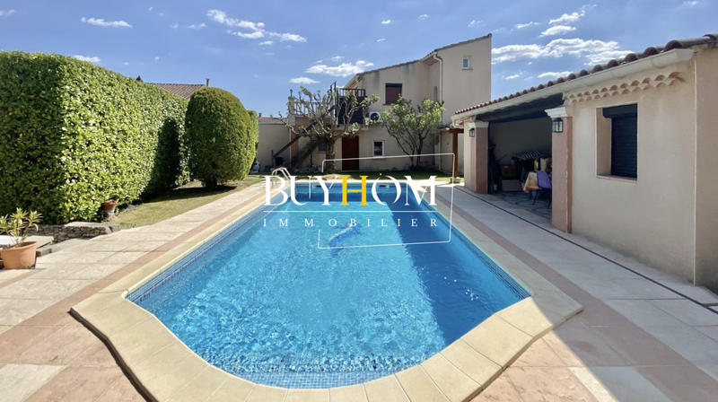 Maison - 220 m² - 9 pièces