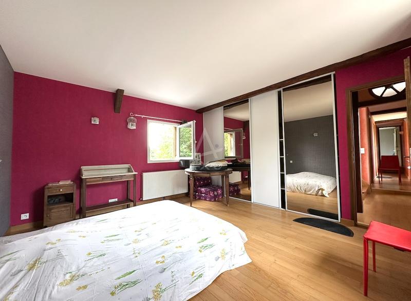 Maison de maîtres - 180 m² - 9 pièces