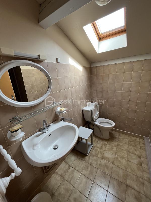 Demeure - 140 m² - 6 pièces