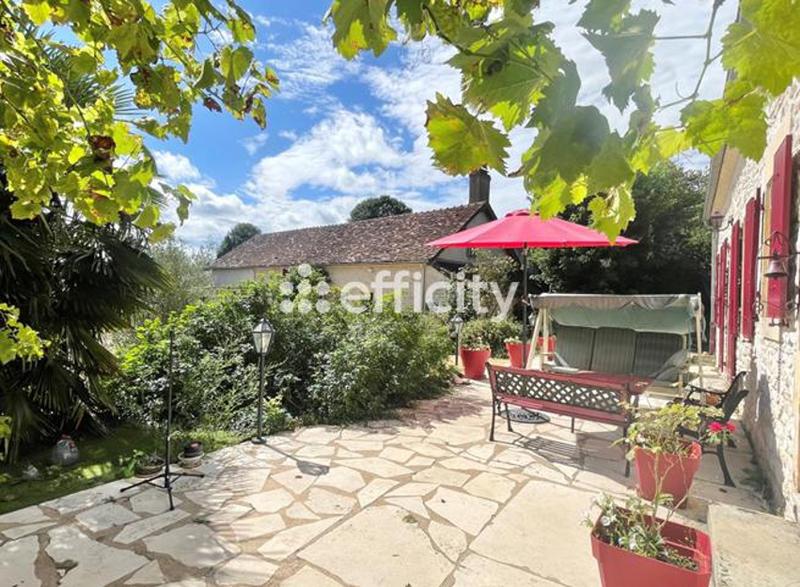 Maison - 300 m² - 10 pièces