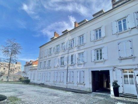 Duplex - 181 m² - 7 pièces