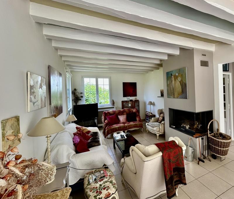 Propriété - 240 m² - 10 pièces