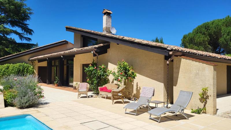 Maison - 290 m² - 10 pièces