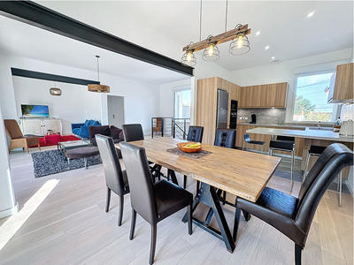 Maison - 131 m² - 8 pièces