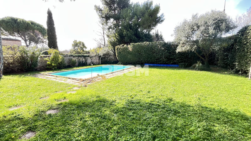 Propriété - 185 m² - 7 pièces