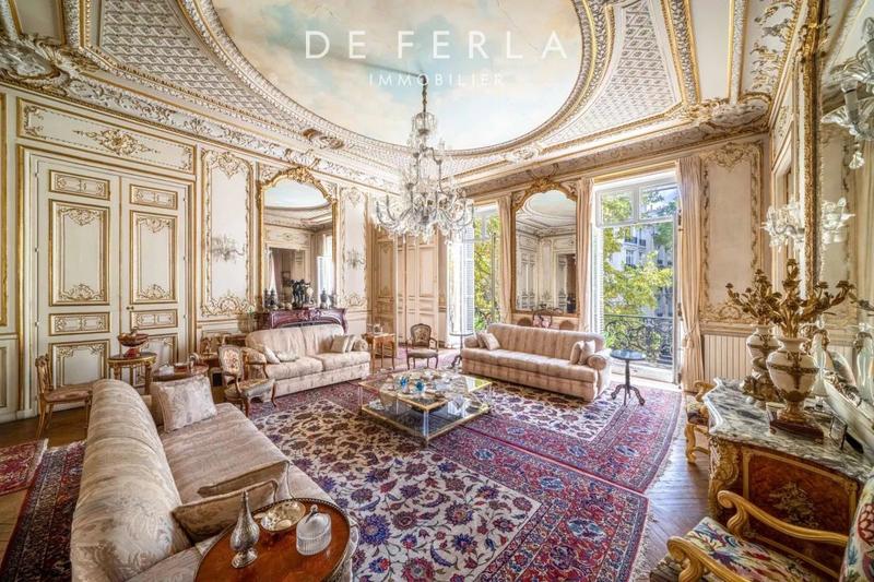 Appartement - 368 m² - 9 pièces