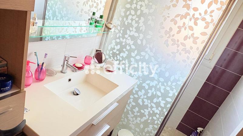 Pavillon - 136 m² - 6 pièces