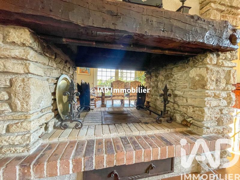 Maison - 218 m² - 9 pièces