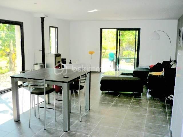 Maison - 102 m² - 5 pièces