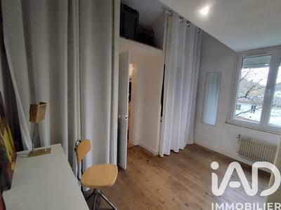 Maison - 99 m² - 5 pièces