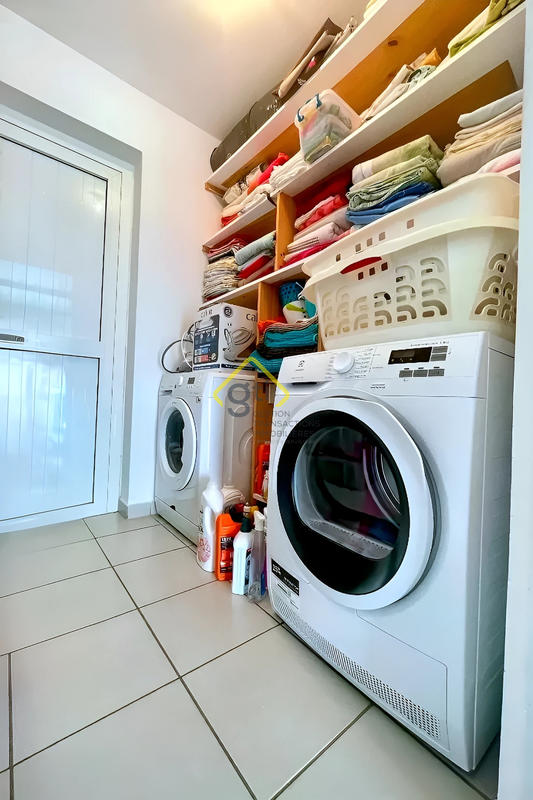 Maison - 107 m² - 6 pièces