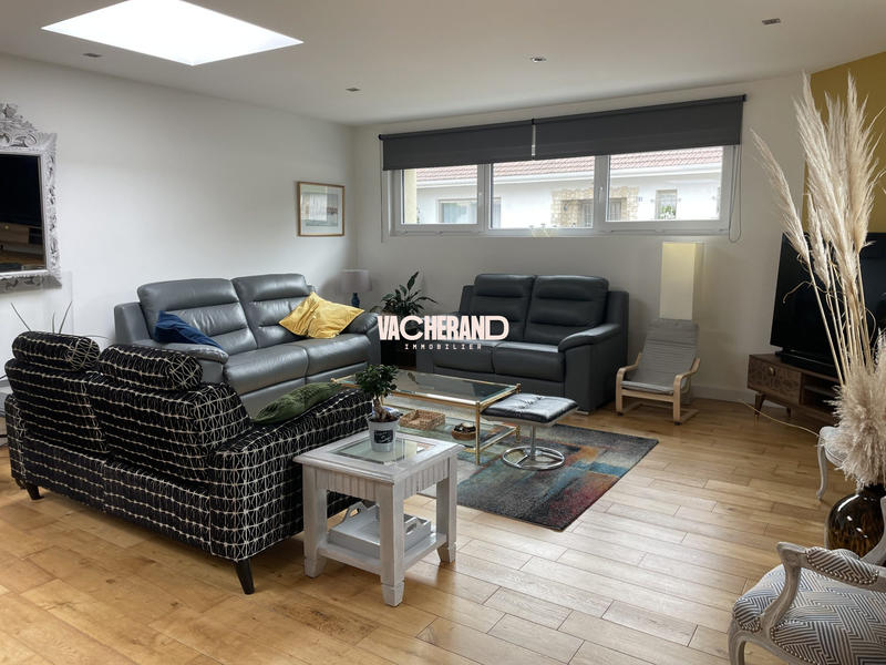 Maison contemporaine - 203 m² - 5 pièces