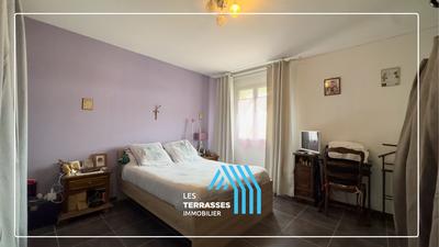 Maison traditionnelle - 138 m² - 6 pièces