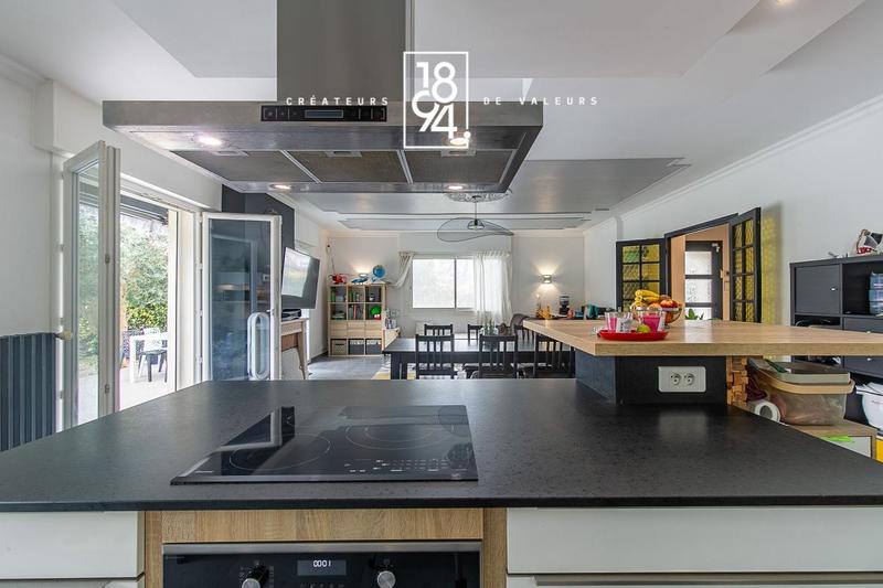 Maison - 143 m² - 5 pièces