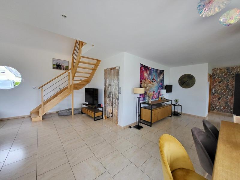 Maison - 172 m² - 9 pièces